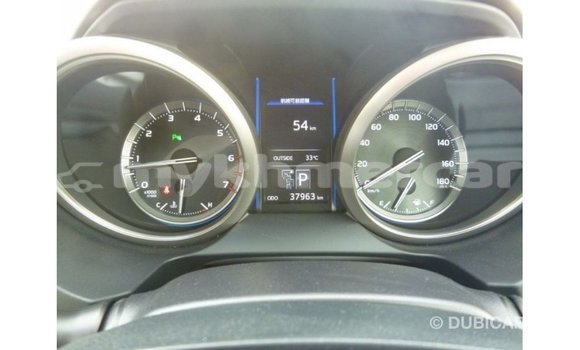 Acheter Import Voiture Toyota Prado Blanc à Import - Dubai, Kampot Province Acheter Import Voiture Toyota Prado Blanc à Import - Dubai, Kampot Province