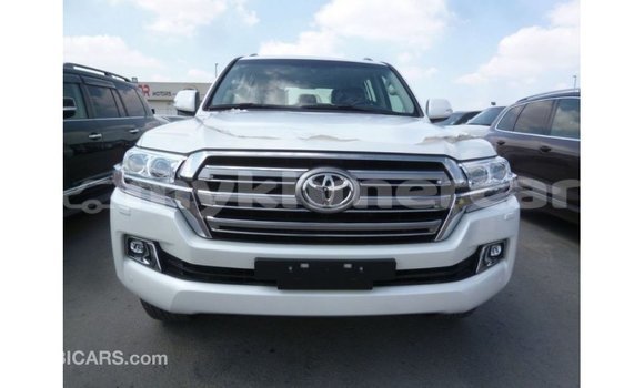 ទិញ នាំចូល Toyota Land Cruiser White ឡាន} ក្នុង Import - Dubai ក្នុង Kampot Province ទិញ នាំចូល Toyota Land Cruiser White ឡាន} ក្នុង Import - Dubai ក្នុង Kampot Province