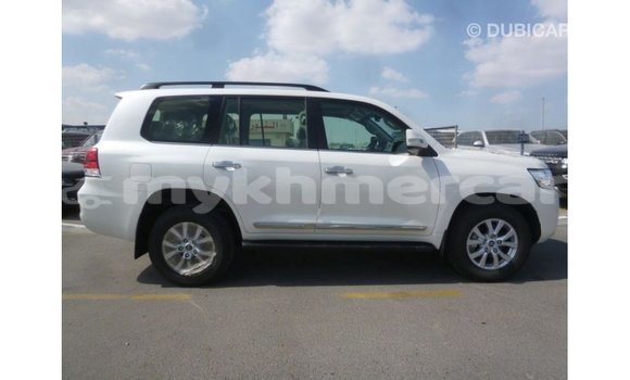 ទិញ នាំចូល Toyota Land Cruiser White ឡាន} ក្នុង Import - Dubai ក្នុង Kampot Province ទិញ នាំចូល Toyota Land Cruiser White ឡាន} ក្នុង Import - Dubai ក្នុង Kampot Province