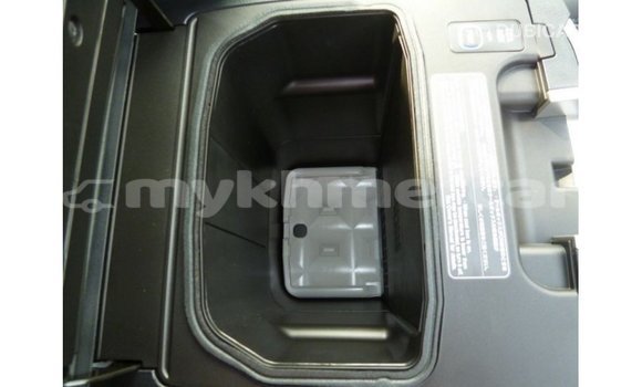 Acheter Import Voiture Toyota Land Cruiser Autre à Import - Dubai, Kampot Province Acheter Import Voiture Toyota Land Cruiser Autre à Import - Dubai, Kampot Province