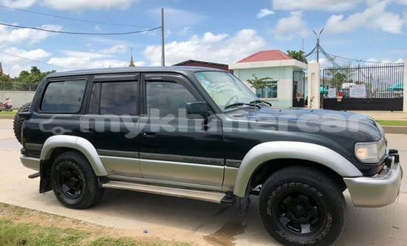 Acheter Occasion Voiture Toyota Land Cruiser Noir à Phnom Penh, Phnom Penh Acheter Occasion Voiture Toyota Land Cruiser Noir à Phnom Penh, Phnom Penh