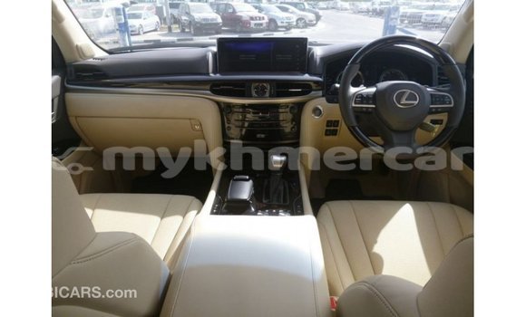Acheter Import Voiture Lexus LX Blanc à Import - Dubai, Kampot Province Acheter Import Voiture Lexus LX Blanc à Import - Dubai, Kampot Province