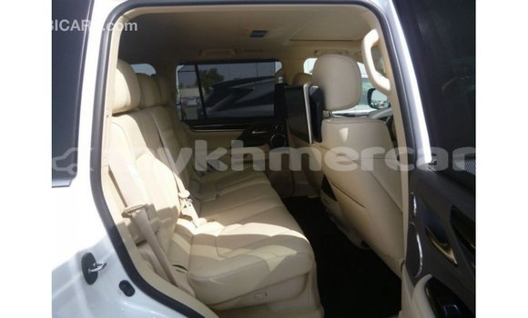 Acheter Import Voiture Lexus LX Blanc à Import - Dubai, Kampot Province Acheter Import Voiture Lexus LX Blanc à Import - Dubai, Kampot Province