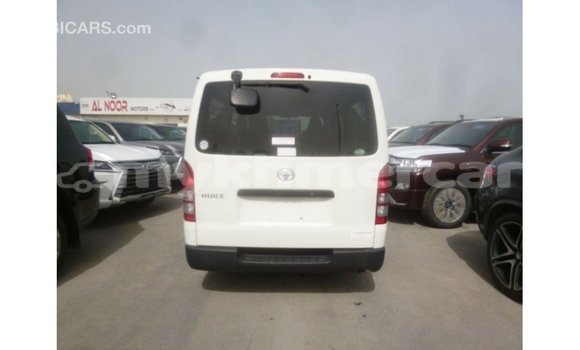ទិញ នាំចូល Toyota Hiace White ឡាន} ក្នុង Import - Dubai ក្នុង Kampot Province ទិញ នាំចូល Toyota Hiace White ឡាន} ក្នុង Import - Dubai ក្នុង Kampot Province