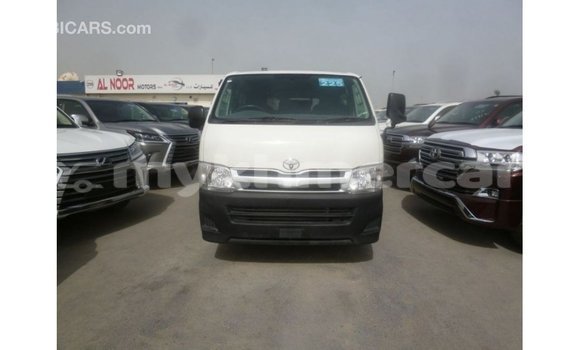 ទិញ នាំចូល Toyota Hiace White ឡាន} ក្នុង Import - Dubai ក្នុង Kampot Province ទិញ នាំចូល Toyota Hiace White ឡាន} ក្នុង Import - Dubai ក្នុង Kampot Province