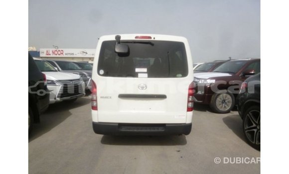 ទិញ នាំចូល Toyota Hiace White ឡាន} ក្នុង Import - Dubai ក្នុង Kampot Province ទិញ នាំចូល Toyota Hiace White ឡាន} ក្នុង Import - Dubai ក្នុង Kampot Province