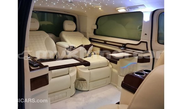 Acheter Import Voiture Mercedes-Benz 250 Noir à Import - Dubai, Kampot Province Acheter Import Voiture Mercedes-Benz 250 Noir à Import - Dubai, Kampot Province