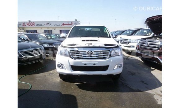 Buy Import Toyota Hilux White Car in Import - Dubai in Kampot Province Buy Import Toyota Hilux White Car in Import - Dubai in Kampot Province
