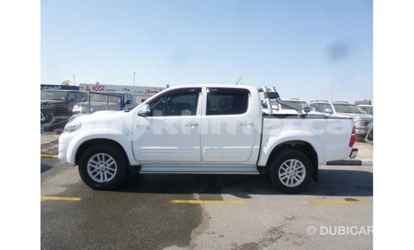 Buy Import Toyota Hilux White Car in Import - Dubai in Kampot Province Buy Import Toyota Hilux White Car in Import - Dubai in Kampot Province