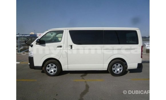 ទិញ នាំចូល Toyota Hiace White ឡាន} ក្នុង Import - Dubai ក្នុង Kampot Province ទិញ នាំចូល Toyota Hiace White ឡាន} ក្នុង Import - Dubai ក្នុង Kampot Province