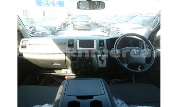 ទិញ នាំចូល Toyota Hiace White ឡាន} ក្នុង Import - Dubai ក្នុង Kampot Province ទិញ នាំចូល Toyota Hiace White ឡាន} ក្នុង Import - Dubai ក្នុង Kampot Province