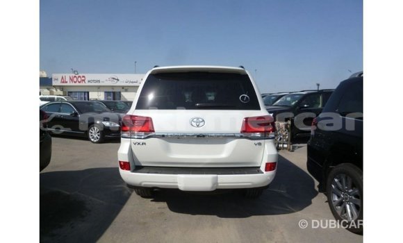 ទិញ នាំចូល Toyota Land Cruiser White ឡាន} ក្នុង Import - Dubai ក្នុង Kampot Province ទិញ នាំចូល Toyota Land Cruiser White ឡាន} ក្នុង Import - Dubai ក្នុង Kampot Province