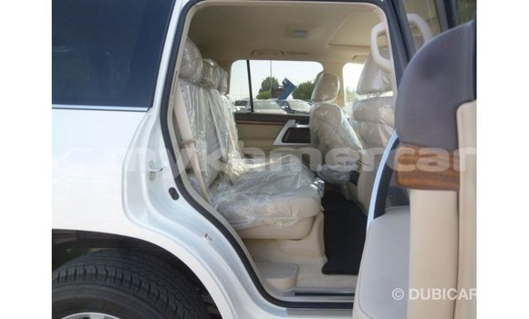ទិញ នាំចូល Toyota Land Cruiser White ឡាន} ក្នុង Import - Dubai ក្នុង Kampot Province ទិញ នាំចូល Toyota Land Cruiser White ឡាន} ក្នុង Import - Dubai ក្នុង Kampot Province