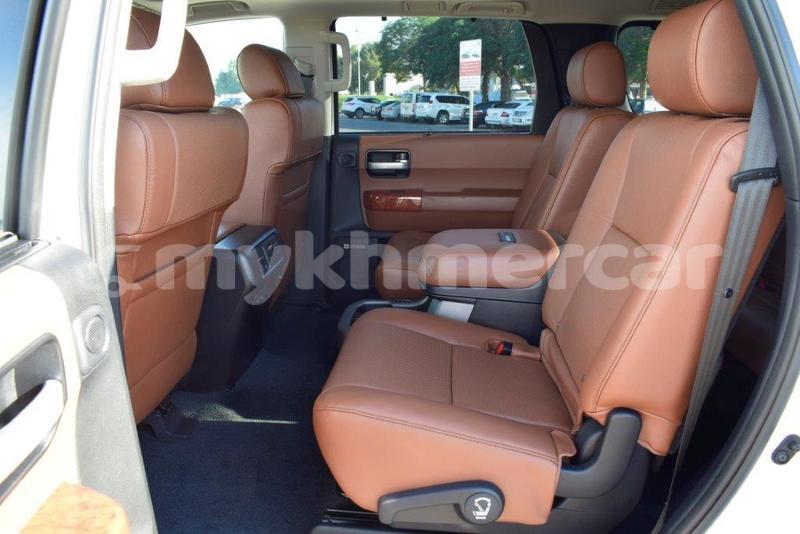 Big with watermark dsc3610