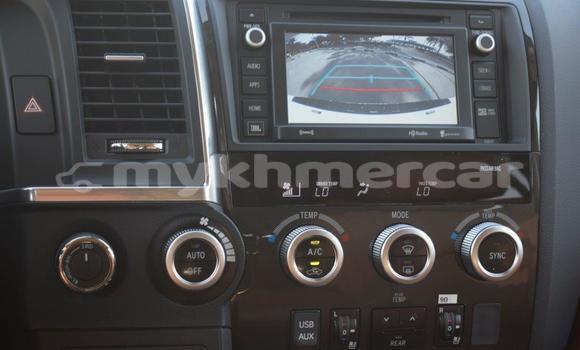 Acheter Import Voiture Toyota Sequoia Blanc à Import - Dubai, Kampot Province Acheter Import Voiture Toyota Sequoia Blanc à Import - Dubai, Kampot Province