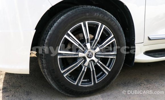 Buy Import Toyota Land Cruiser White Car in Import - Dubai in Kampot Province Buy Import Toyota Land Cruiser White Car in Import - Dubai in Kampot Province
