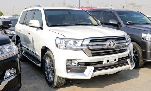 Buy Import Toyota Land Cruiser White Car in Import - Dubai in Kampot Province Buy Import Toyota Land Cruiser White Car in Import - Dubai in Kampot Province