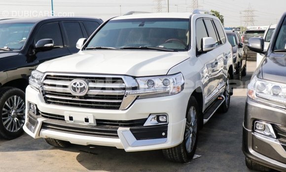 Buy Import Toyota Land Cruiser White Car in Import - Dubai in Kampot Province Buy Import Toyota Land Cruiser White Car in Import - Dubai in Kampot Province