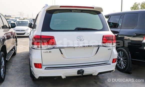 Buy Import Toyota Land Cruiser White Car in Import - Dubai in Kampot Province Buy Import Toyota Land Cruiser White Car in Import - Dubai in Kampot Province