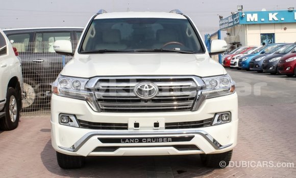 Buy Import Toyota Land Cruiser White Car in Import - Dubai in Kampot Province Buy Import Toyota Land Cruiser White Car in Import - Dubai in Kampot Province