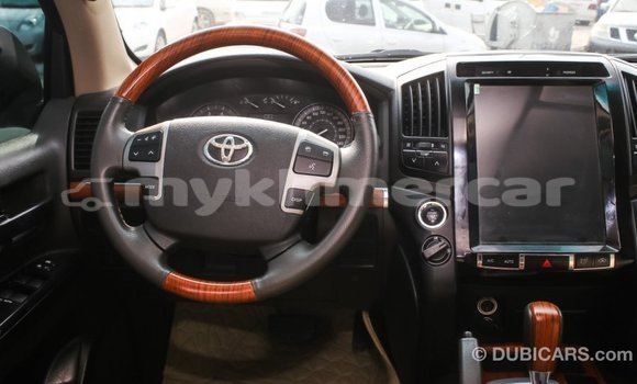 Buy Import Toyota Land Cruiser White Car in Import - Dubai in Kampot Province Buy Import Toyota Land Cruiser White Car in Import - Dubai in Kampot Province