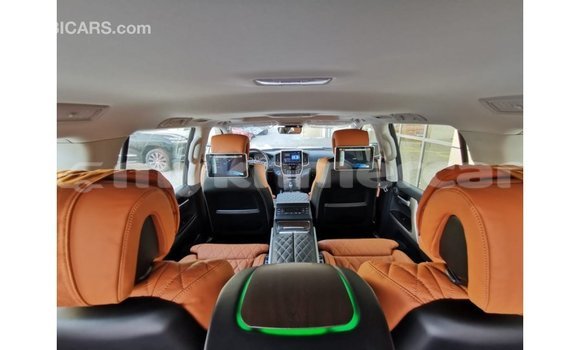 Acheter Import Voiture Toyota Land Cruiser Noir à Import - Dubai, Kampot Province Acheter Import Voiture Toyota Land Cruiser Noir à Import - Dubai, Kampot Province