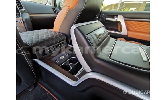 Acheter Import Voiture Toyota Land Cruiser Noir à Import - Dubai, Kampot Province Acheter Import Voiture Toyota Land Cruiser Noir à Import - Dubai, Kampot Province