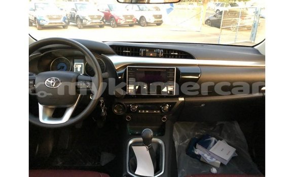 Acheter Import Voiture Toyota Hilux Blanc à Import - Dubai, Kampot Province Acheter Import Voiture Toyota Hilux Blanc à Import - Dubai, Kampot Province