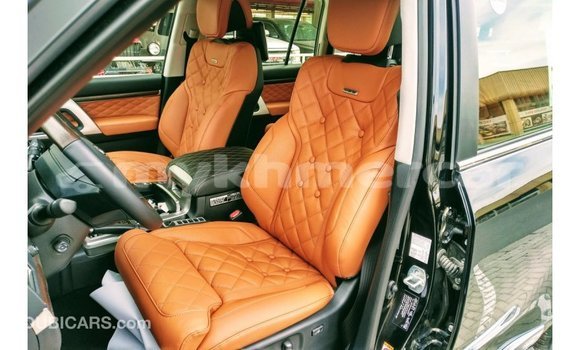 Acheter Import Voiture Toyota Land Cruiser Noir à Import - Dubai, Kampot Province Acheter Import Voiture Toyota Land Cruiser Noir à Import - Dubai, Kampot Province