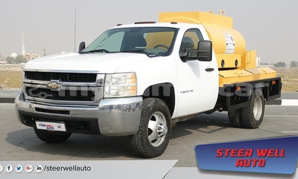 Buy Import Chevrolet Silverado White Car in Import - Dubai in Kampot Province