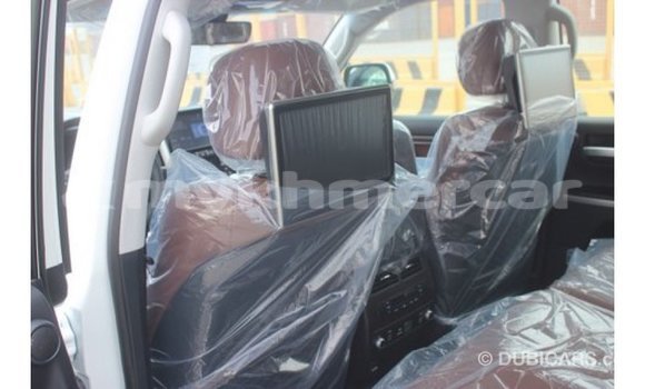 Buy Import Toyota Land Cruiser White Car in Import - Dubai in Kampot Province Buy Import Toyota Land Cruiser White Car in Import - Dubai in Kampot Province