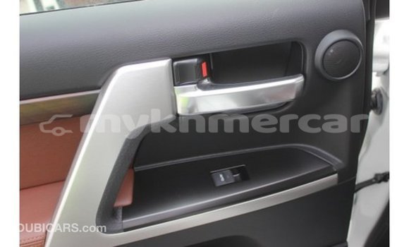 Buy Import Toyota Land Cruiser White Car in Import - Dubai in Kampot Province Buy Import Toyota Land Cruiser White Car in Import - Dubai in Kampot Province