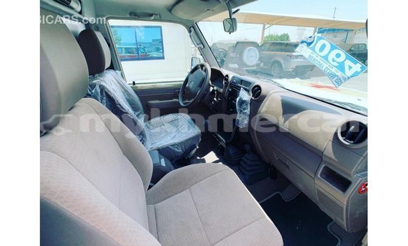 Buy Import Toyota Land Cruiser Beige Car in Import - Dubai in Kampot Province Buy Import Toyota Land Cruiser Beige Car in Import - Dubai in Kampot Province