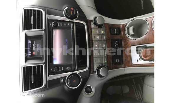 Acheter Import Voiture Toyota Highlander Autre à Import - Dubai, Kampot Province Acheter Import Voiture Toyota Highlander Autre à Import - Dubai, Kampot Province