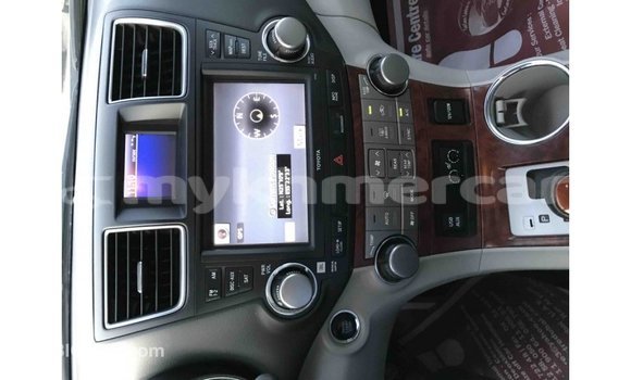 Acheter Import Voiture Toyota Highlander Noir à Import - Dubai, Kampot Province Acheter Import Voiture Toyota Highlander Noir à Import - Dubai, Kampot Province