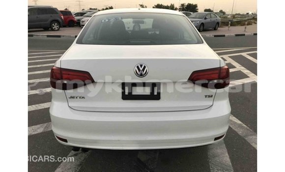 Acheter Import Voiture Volkswagen Jetta Blanc à Import - Dubai, Kampot Province Acheter Import Voiture Volkswagen Jetta Blanc à Import - Dubai, Kampot Province