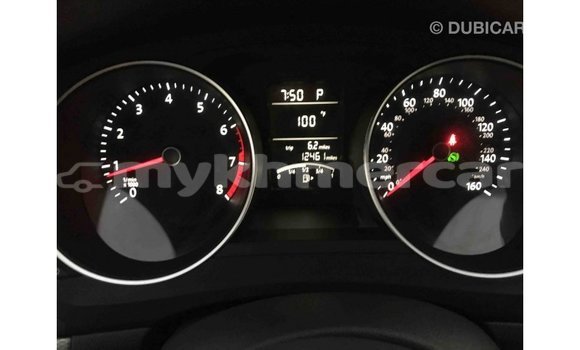 Acheter Import Voiture Volkswagen Jetta Blanc à Import - Dubai, Kampot Province Acheter Import Voiture Volkswagen Jetta Blanc à Import - Dubai, Kampot Province