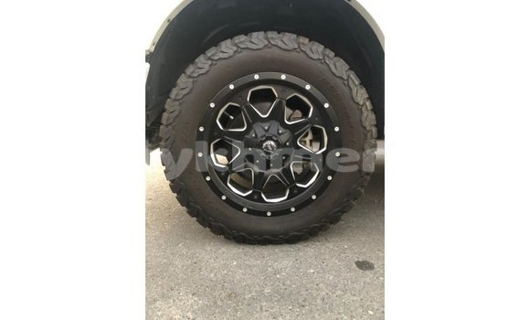 Acheter Import Voiture Ford V8 Blanc à Import - Dubai, Kampot Province Acheter Import Voiture Ford V8 Blanc à Import - Dubai, Kampot Province