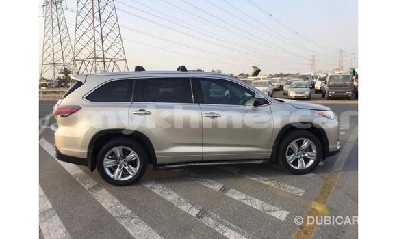 ទិញ នាំចូល Toyota Highlander Beige ឡាន} ក្នុង Import - Dubai ក្នុង Kampot Province ទិញ នាំចូល Toyota Highlander Beige ឡាន} ក្នុង Import - Dubai ក្នុង Kampot Province