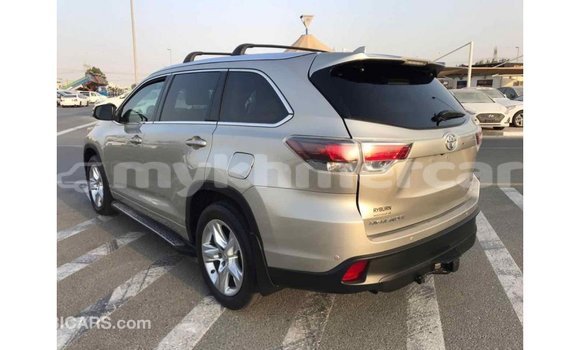 ទិញ នាំចូល Toyota Highlander Beige ឡាន} ក្នុង Import - Dubai ក្នុង Kampot Province ទិញ នាំចូល Toyota Highlander Beige ឡាន} ក្នុង Import - Dubai ក្នុង Kampot Province
