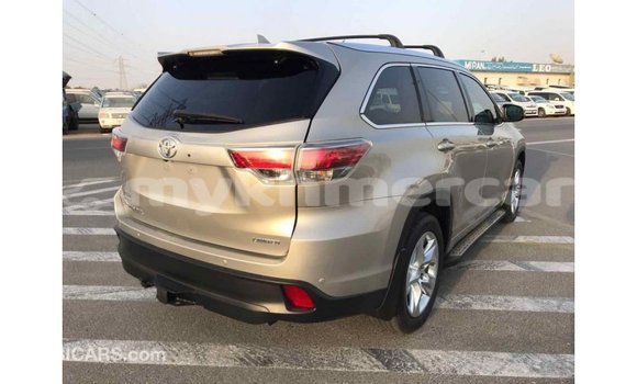 ទិញ នាំចូល Toyota Highlander Beige ឡាន} ក្នុង Import - Dubai ក្នុង Kampot Province ទិញ នាំចូល Toyota Highlander Beige ឡាន} ក្នុង Import - Dubai ក្នុង Kampot Province