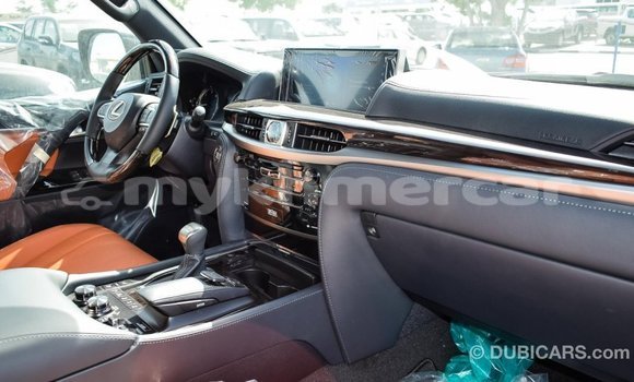 Acheter Import Voiture Lexus LX Blanc à Import - Dubai, Kampot Province Acheter Import Voiture Lexus LX Blanc à Import - Dubai, Kampot Province