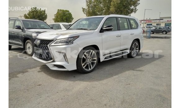 Acheter Import Voiture Lexus LX Blanc à Import - Dubai, Kampot Province Acheter Import Voiture Lexus LX Blanc à Import - Dubai, Kampot Province