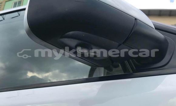 Acheter Occasion Voiture Land Rover Range Rover Sport Blanc à Phnom Penh, Phnom Penh Acheter Occasion Voiture Land Rover Range Rover Sport Blanc à Phnom Penh, Phnom Penh