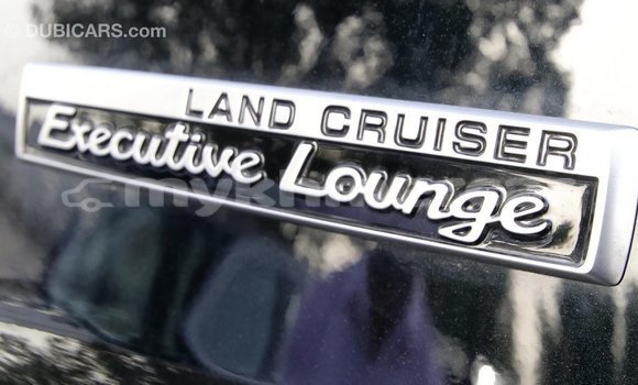 Acheter Import Voiture Toyota Land Cruiser Noir à Import - Dubai, Kampot Province Acheter Import Voiture Toyota Land Cruiser Noir à Import - Dubai, Kampot Province