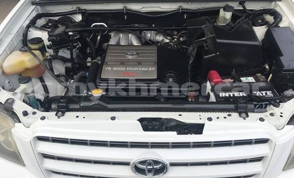 Acheter Occasion Voiture Toyota Highlander Blanc à Phnom Penh, Phnom Penh Acheter Occasion Voiture Toyota Highlander Blanc à Phnom Penh, Phnom Penh