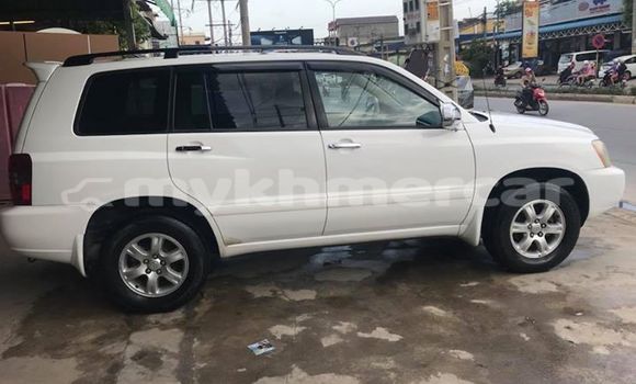 Acheter Occasion Voiture Toyota Highlander Blanc à Phnom Penh, Phnom Penh Acheter Occasion Voiture Toyota Highlander Blanc à Phnom Penh, Phnom Penh