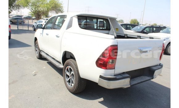 Buy Import Toyota Hilux White Car in Import - Dubai in Kampot Province Buy Import Toyota Hilux White Car in Import - Dubai in Kampot Province