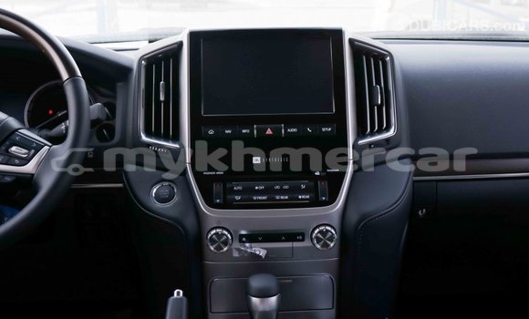 Acheter Import Voiture Toyota Land Cruiser Noir à Import - Dubai, Kampot Province Acheter Import Voiture Toyota Land Cruiser Noir à Import - Dubai, Kampot Province