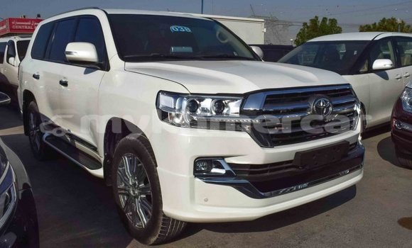 Buy Import Toyota Land Cruiser White Car in Import - Dubai in Kampot Province Buy Import Toyota Land Cruiser White Car in Import - Dubai in Kampot Province